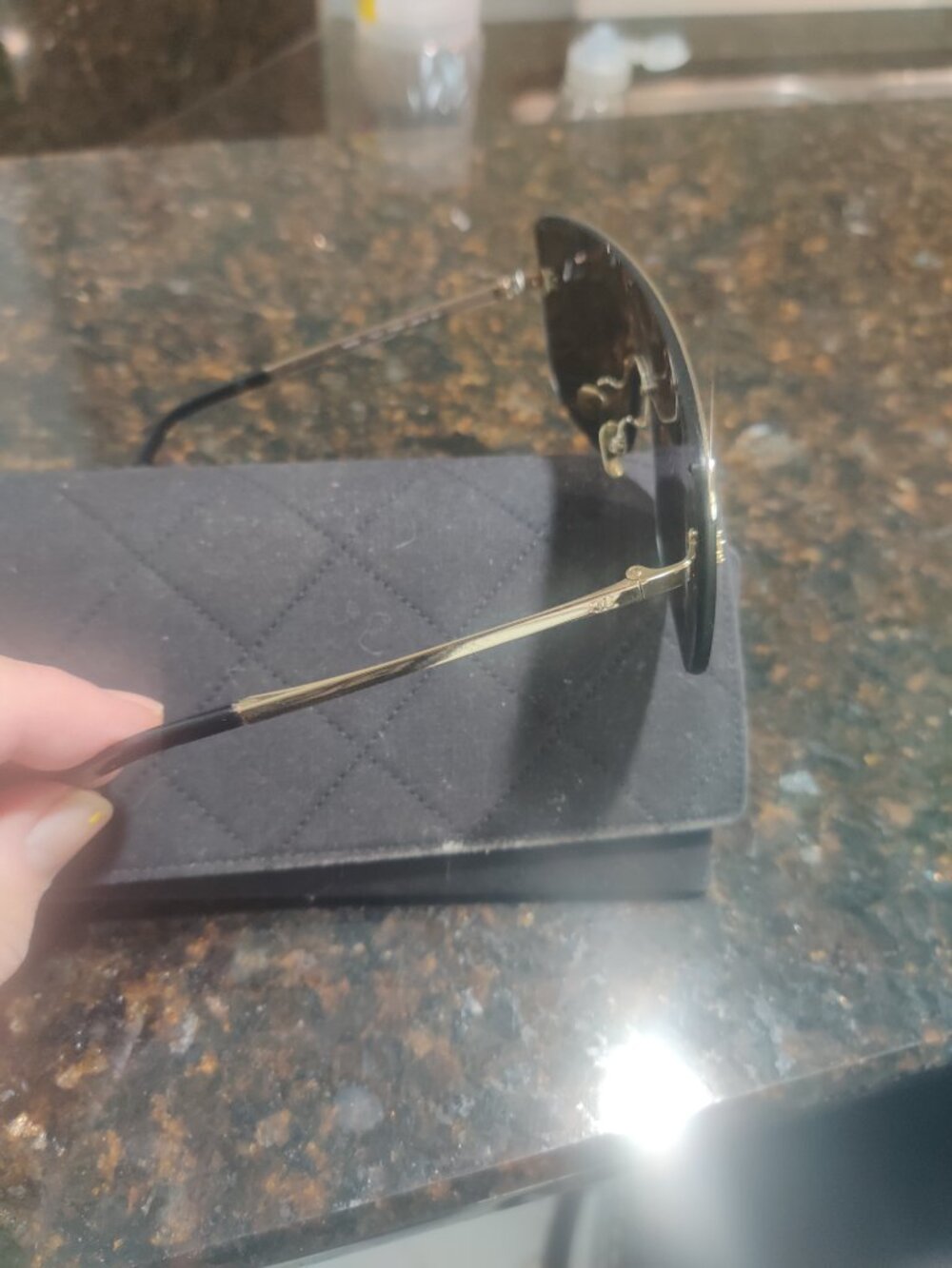 CHANEL Shield sunglasses New - Picture 2 of 6